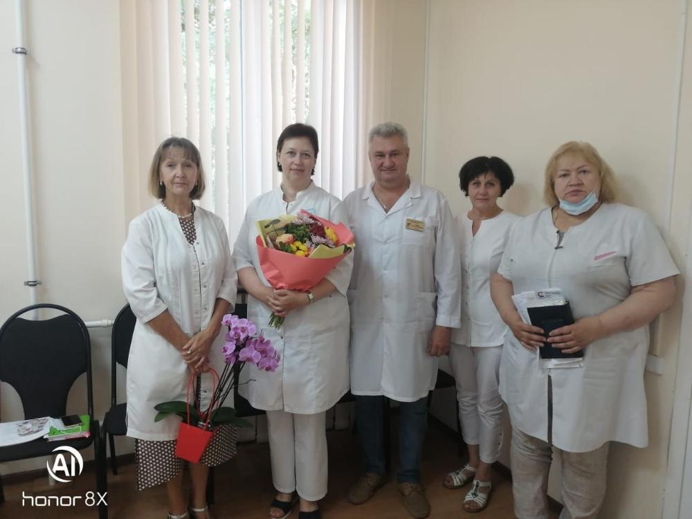 Коллектив ГБУЗ «ТОГВВ» сердечно поздравил заместителя главного врача по медицинской части с юбилеем!